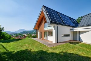 NUR-HOLZ Haus in der Lombardei / Italien