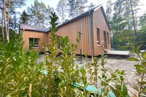 NUR-HOLZ Wohnhaus mit Gästezimmer