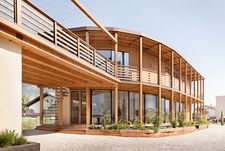 NUR-HOLZ Büro- und Wohngebäude in Südtirol