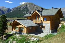 NUR-HOLZ House in Livingo, Italy
