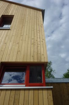 NUR-HOLZ Semi-detached house in the Nuremberg countryside